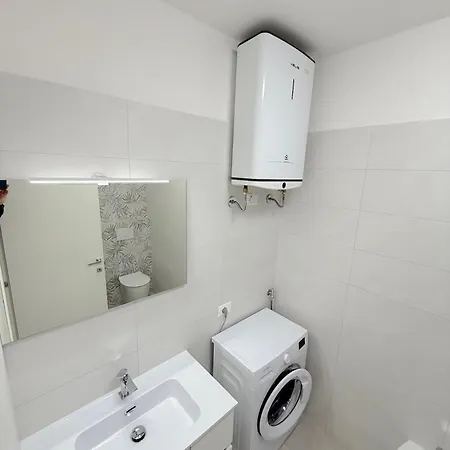 Διαμέρισμα Riviera 80 2d